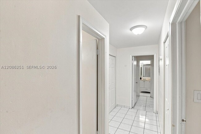 Building Photo - 6375 SW 136th Ct