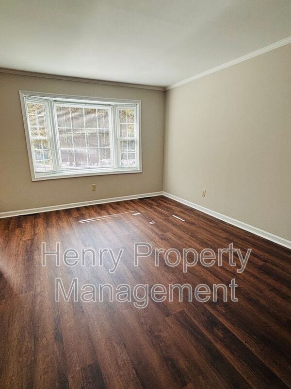 Building Photo - 903 Hampshire Ct