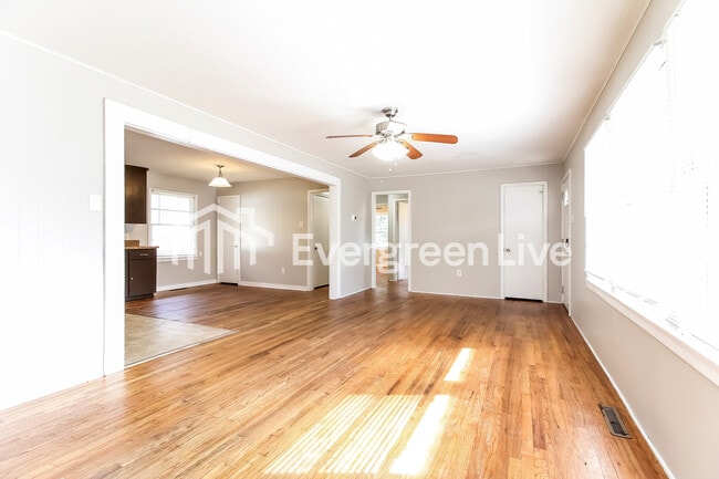 Building Photo - 106 Whitener Ave