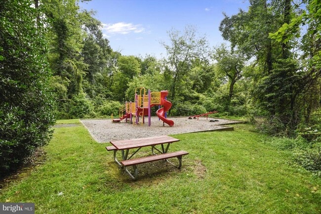 Building Photo - 8258 Cedar Landing Ct
