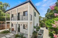 Building Photo - 720 W Altadena Dr