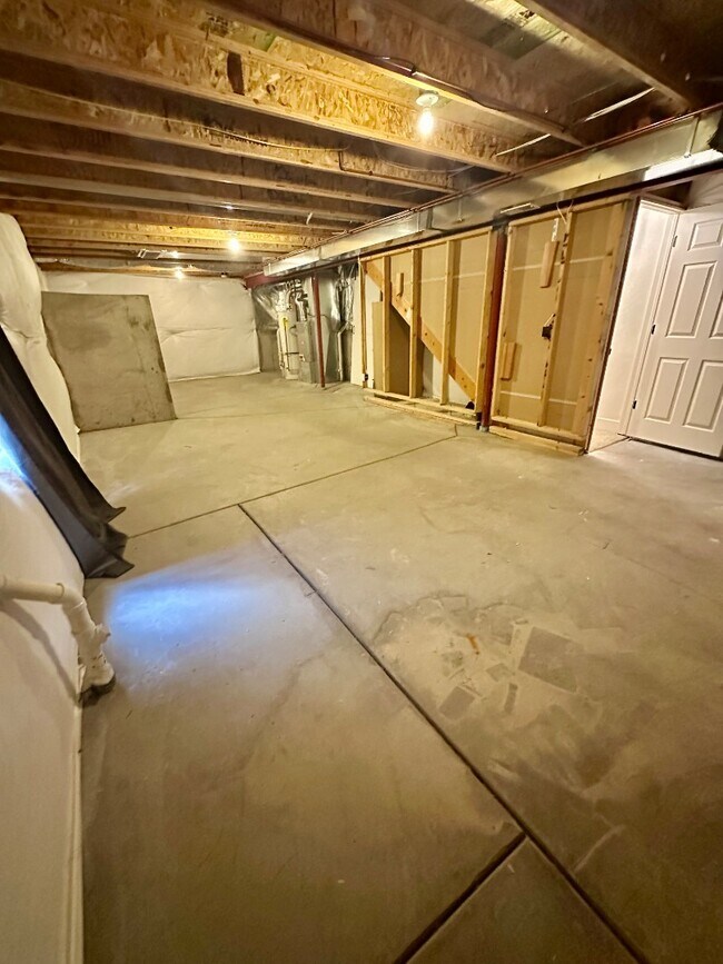 Building Photo - 6230 Grand Mesa Dr