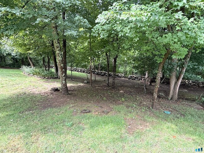 Building Photo - 4 Castle Meadow Dr