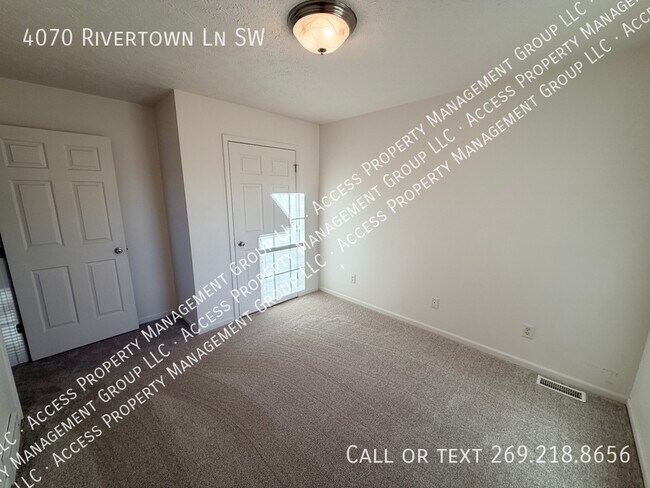 Building Photo - 4070 Rivertown Ln SW