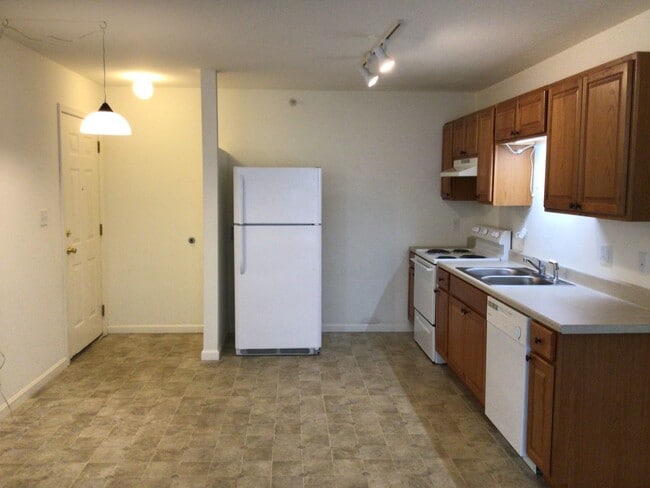 Building Photo - 1411 Doron Dr