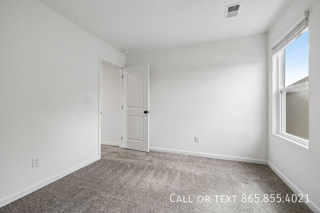 Building Photo - 515 Forsberg Ct