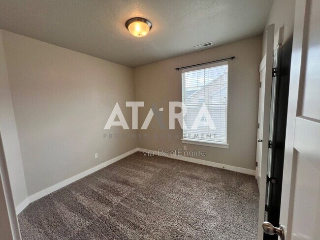 Building Photo - 4234 McKellen Dr