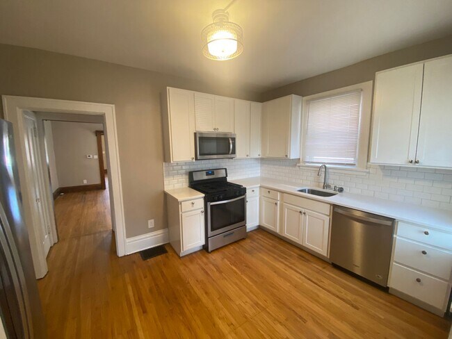 Building Photo - Neil Ave 2211-2213 TNR