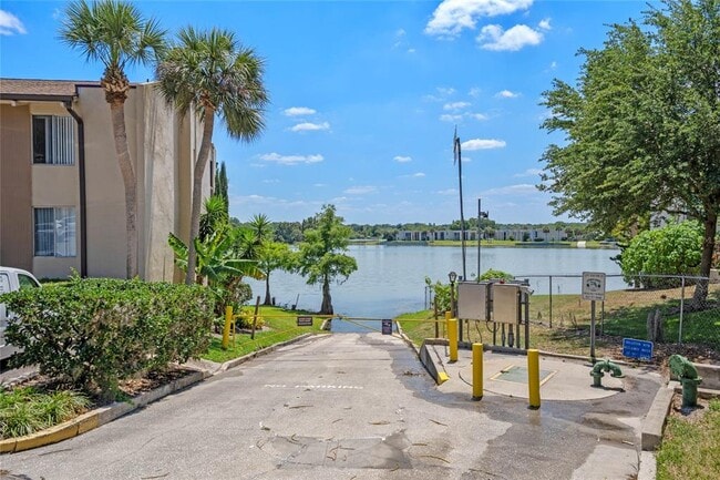 Building Photo - 596 Orange Dr