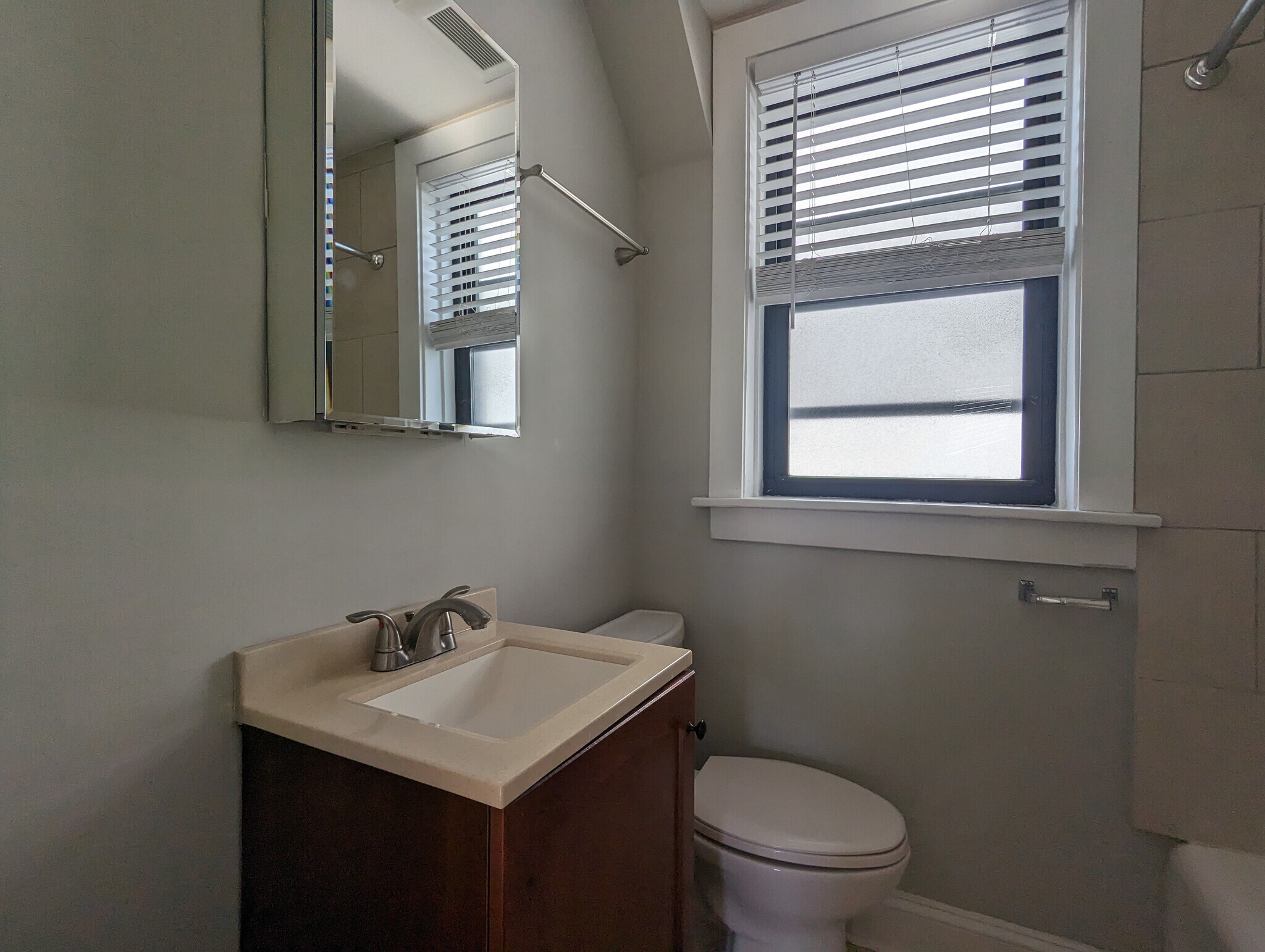 Building Photo - 618 W Patterson