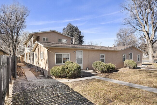 Building Photo - 624 Prairie Rd