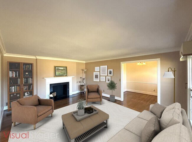 Building Photo - Beautiful 5 Bedroom 3 Bathroom House on Country Club Golf Course!