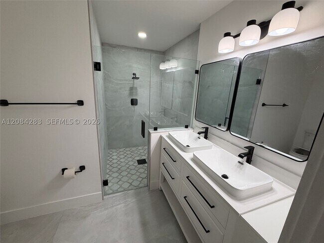 Building Photo - 11085 NW 38th Pl