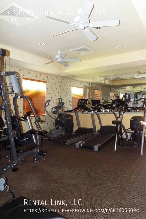 Building Photo - 4105 Residence Drive