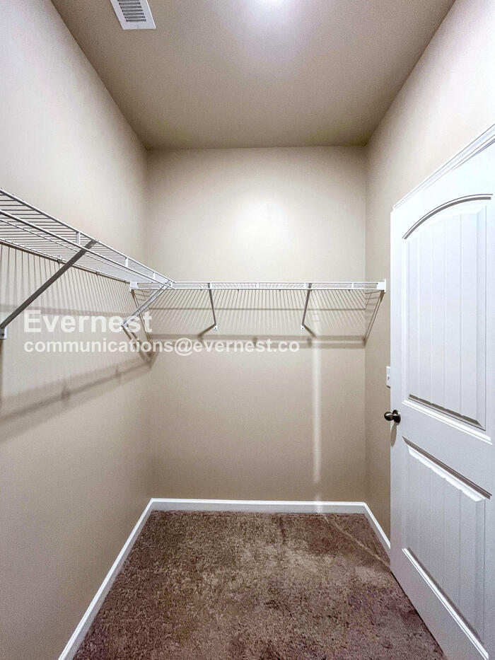 Building Photo - 3724 Hoggett Ford Rd