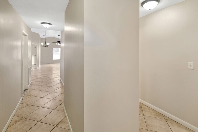 Building Photo - 2408 Camden Oaks Pl