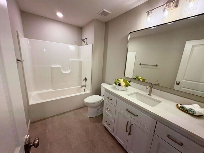 Building Photo - Newly Constructed 3bd/2ba Home!