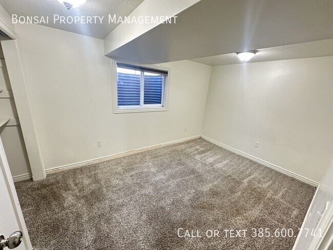 Building Photo - 2291 Longmeadow Dr