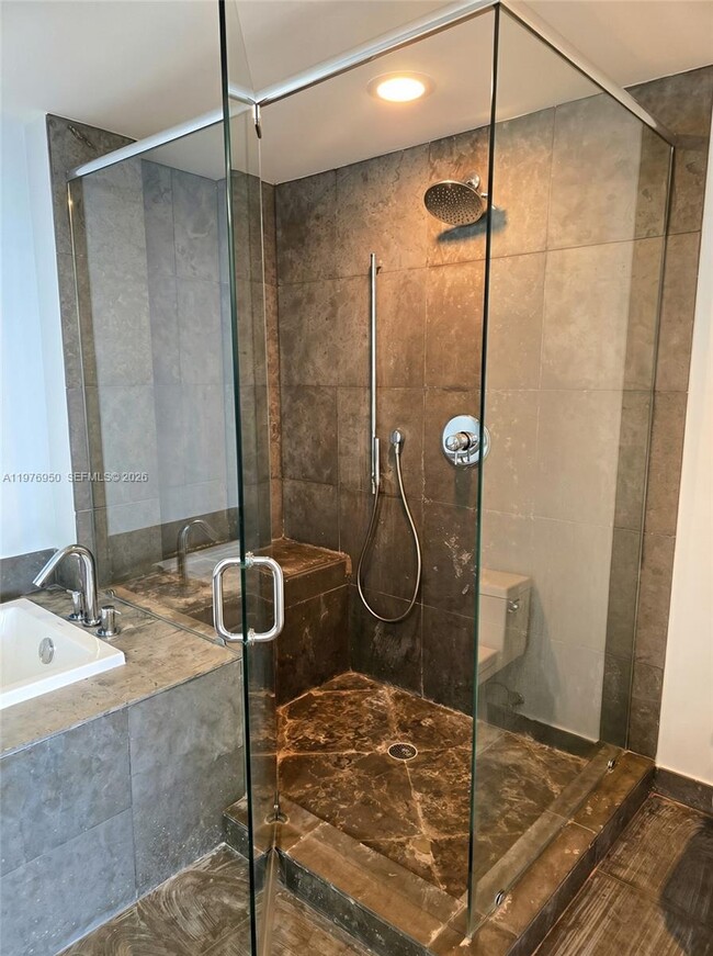 Building Photo - 475 Brickell Ave