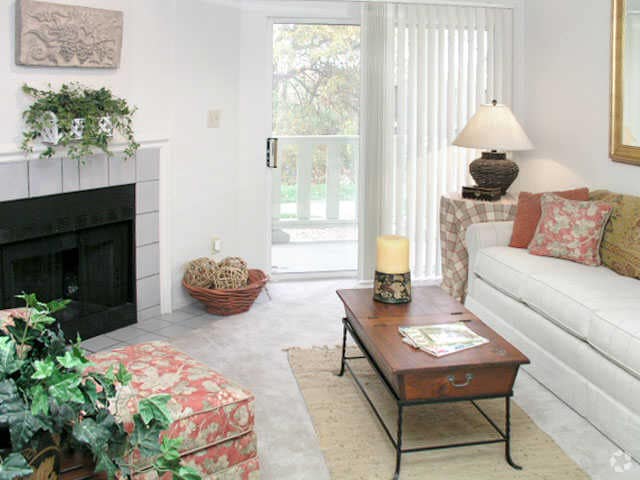 Club House - Falcon Point Apartments