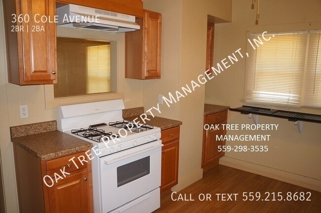 Building Photo - 360 Cole Ave