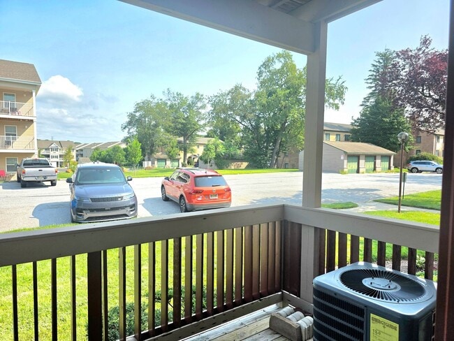 Building Photo - 3603 Eastview Ln