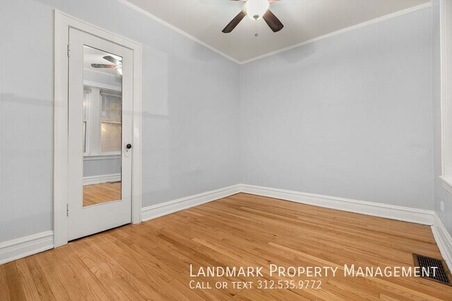 Building Photo - 4144 N Mozart St