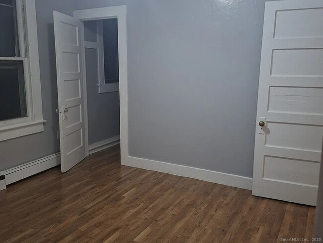 Building Photo - 1403 Corbin Ave