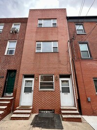 Building Photo - 6th St S 1239