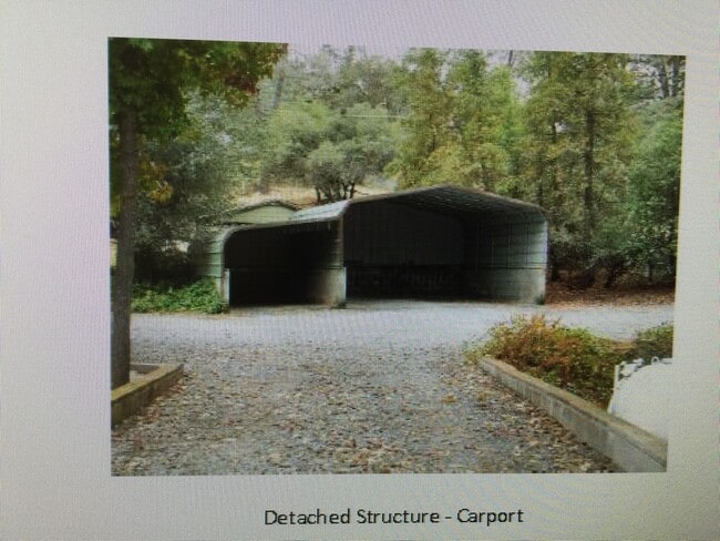 Building Photo - Completely Renovated in 2012; adorable energy-efficient Country home w/ Guest House on 1 mostly l...