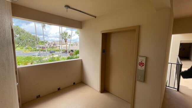 Building Photo - 6175 S Mirror Lake Dr