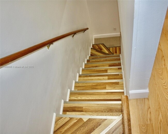 Building Photo - 2079 W 54th Terrace