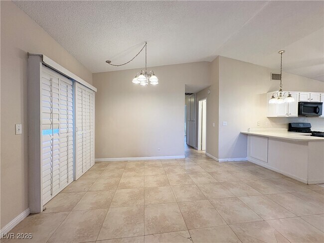 Building Photo - 7175 Sawtooth Dr