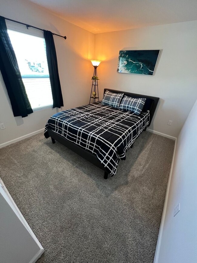 Building Photo - Beautiful, Pace 3/2 Home  with Playgrounds...