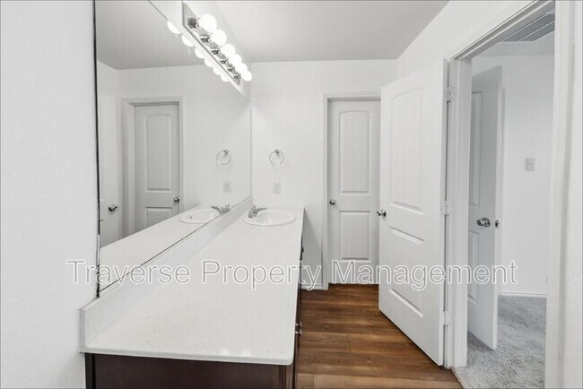 Building Photo - 14421 Artisan Dr