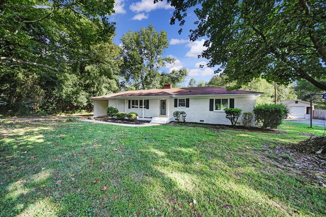 Building Photo - 6215 Robinson Church Rd