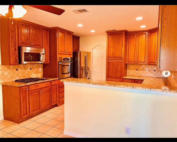 Building Photo - 506 Connemara Ct