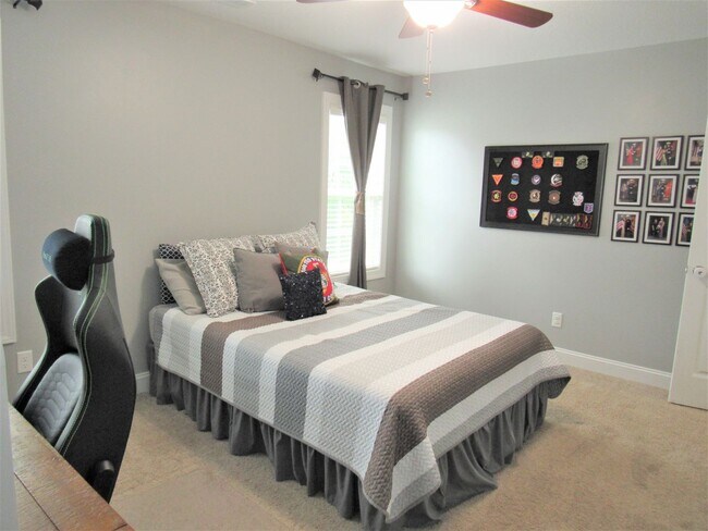 Building Photo - 4 Bedroom 2.5 Bath Onslow Bay