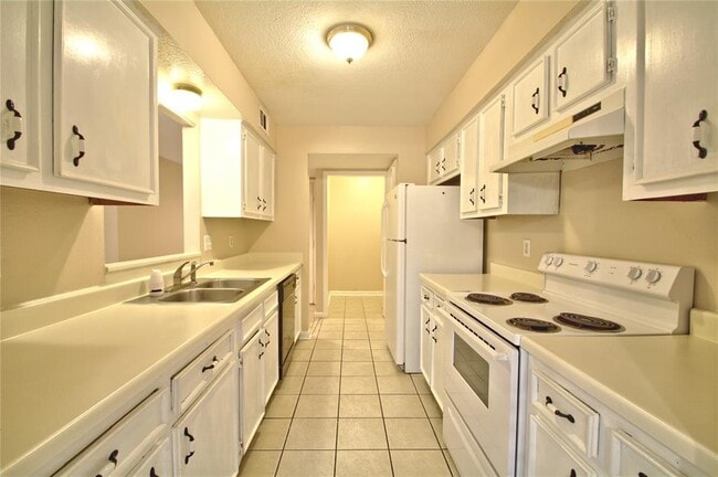 Building Photo - 9014 Triola Ln