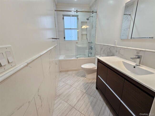 Building Photo - 49 Greenridge Ave