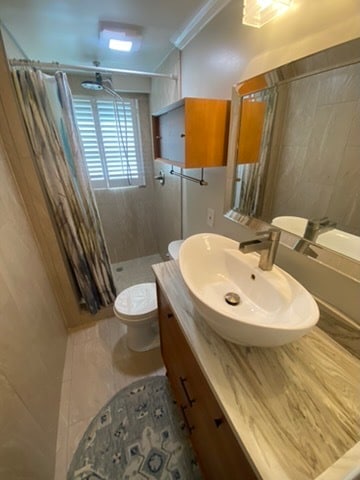 Building Photo - 2109 Pine Tree Dr