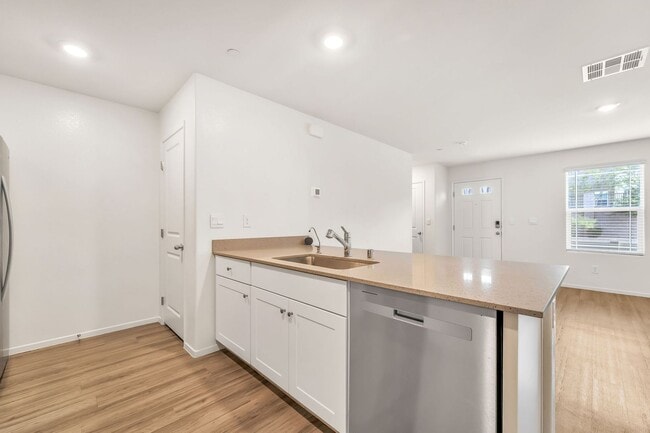 Building Photo - 3717 Celesta Vis St