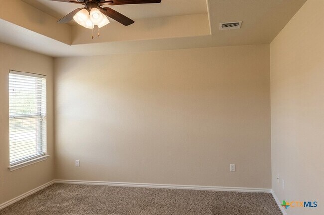 Building Photo - 2509 Meadow Lark Dr