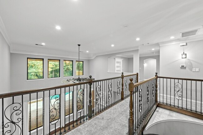 Building Photo - 110 Pickerel Point Ct