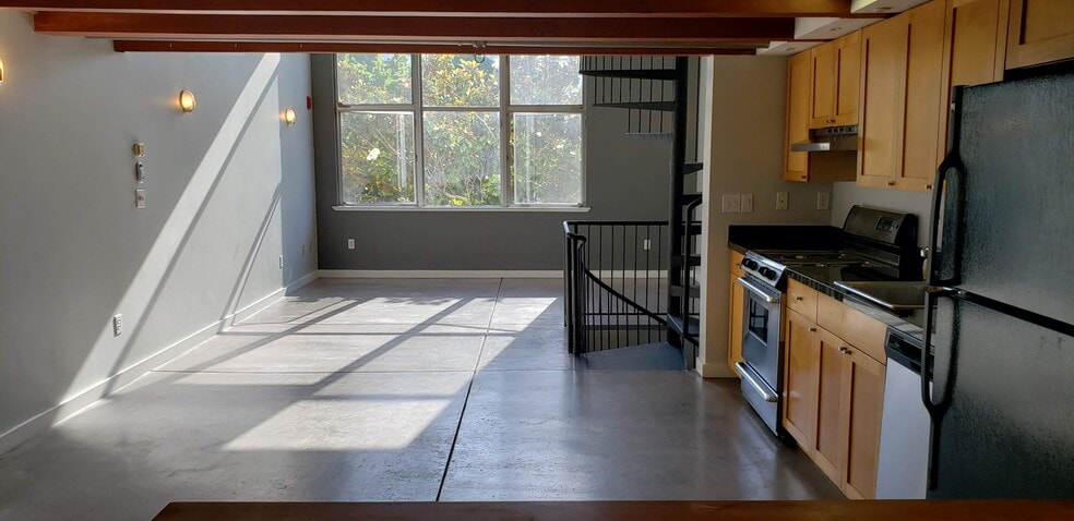 Entering the unit from the hallway - 701 Pennsylvania Ave