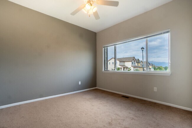 Building Photo - Move in ready home on Kettle Drum