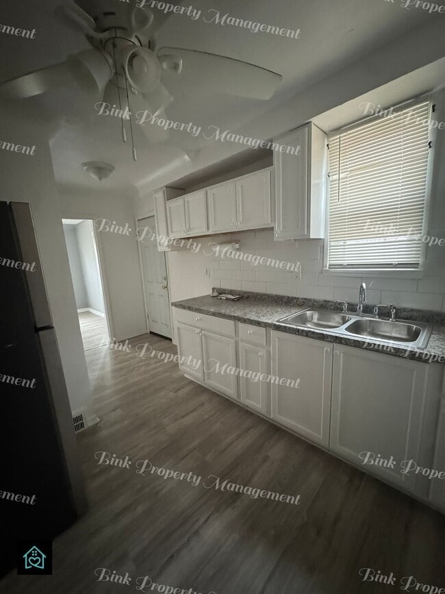 Building Photo - 15808 Southfield Fwy