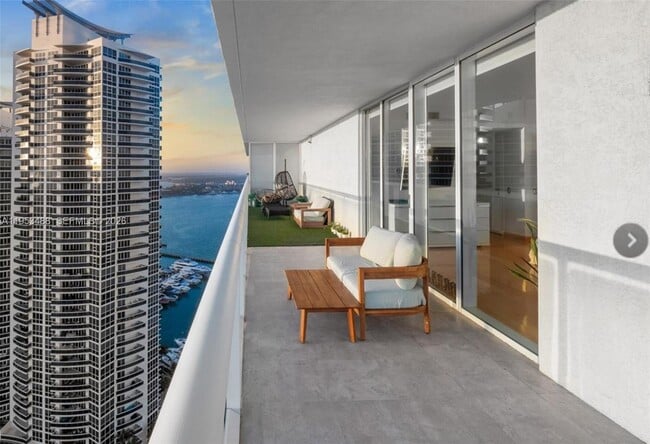 Building Photo - 450 Alton Rd