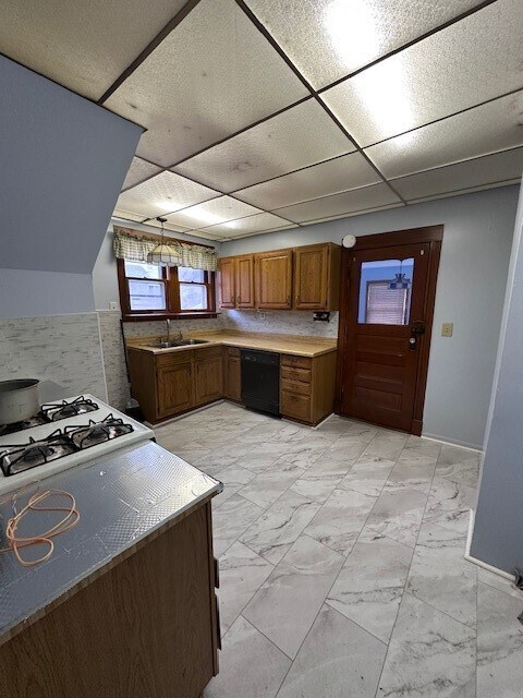 Building Photo - 40 Howard Ave