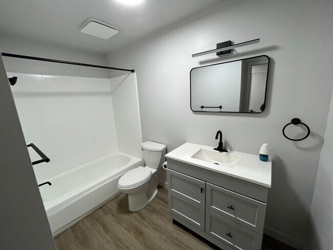 Building Photo - Completely Remodeled 2-Bedroom Duplex Unit by Provo River Trail